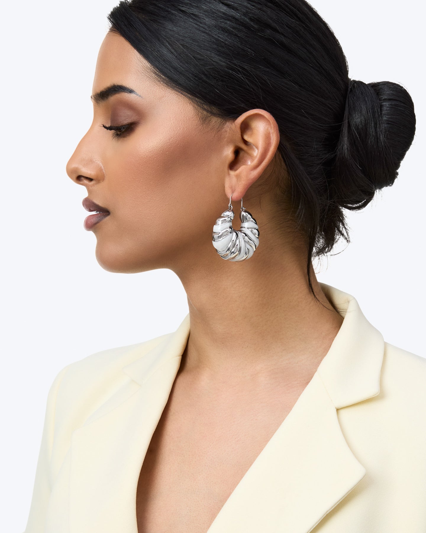 V1_Luar_Earrings_02 - Image 9