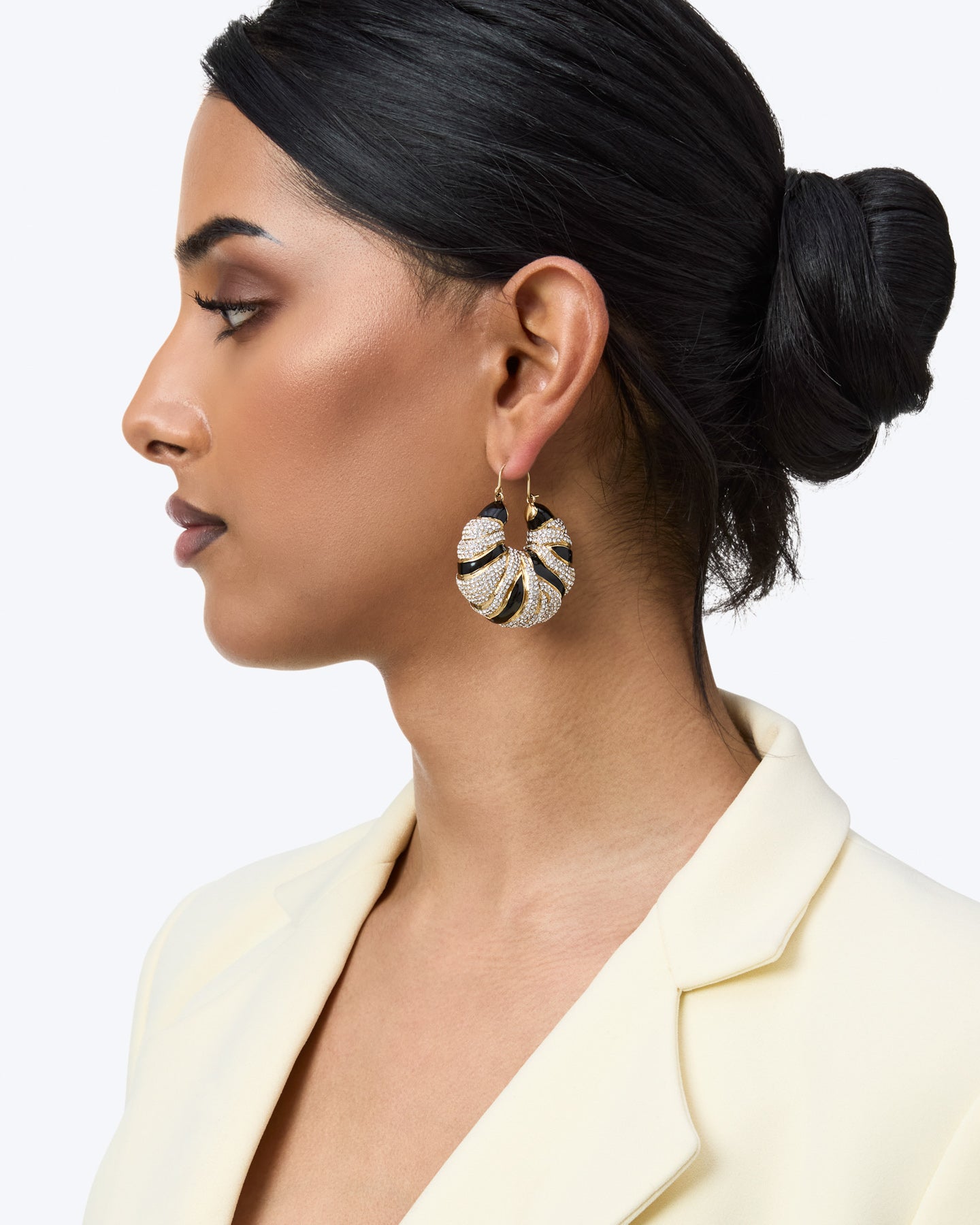 V1_Luar_Earrings_03 - Image 9
